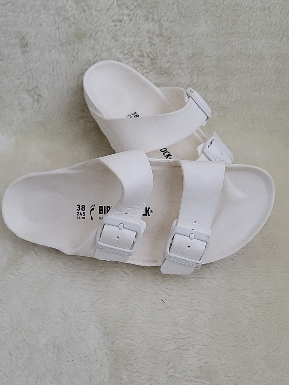 BIRKENSROCK White Arizona EVA Slide Sandals. Size 38.